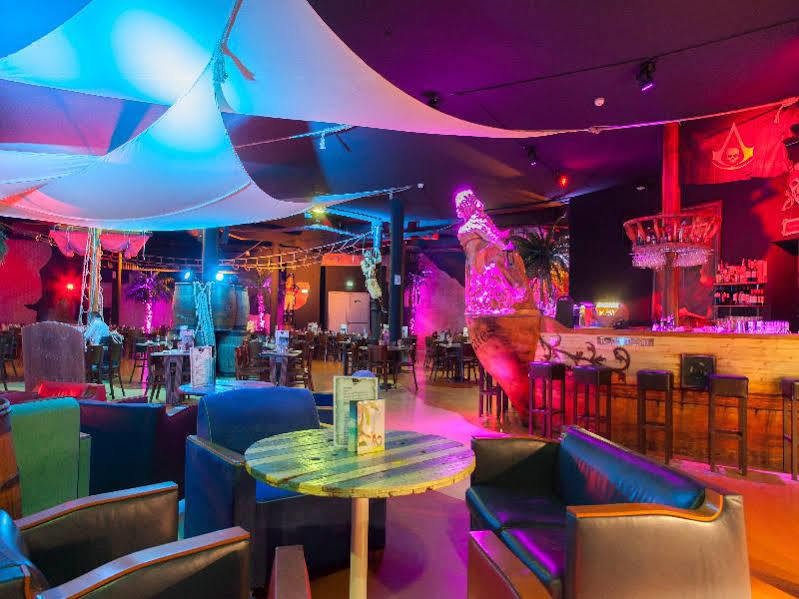 אלבי Hotel Brasserie Du Parc מראה חיצוני תמונה